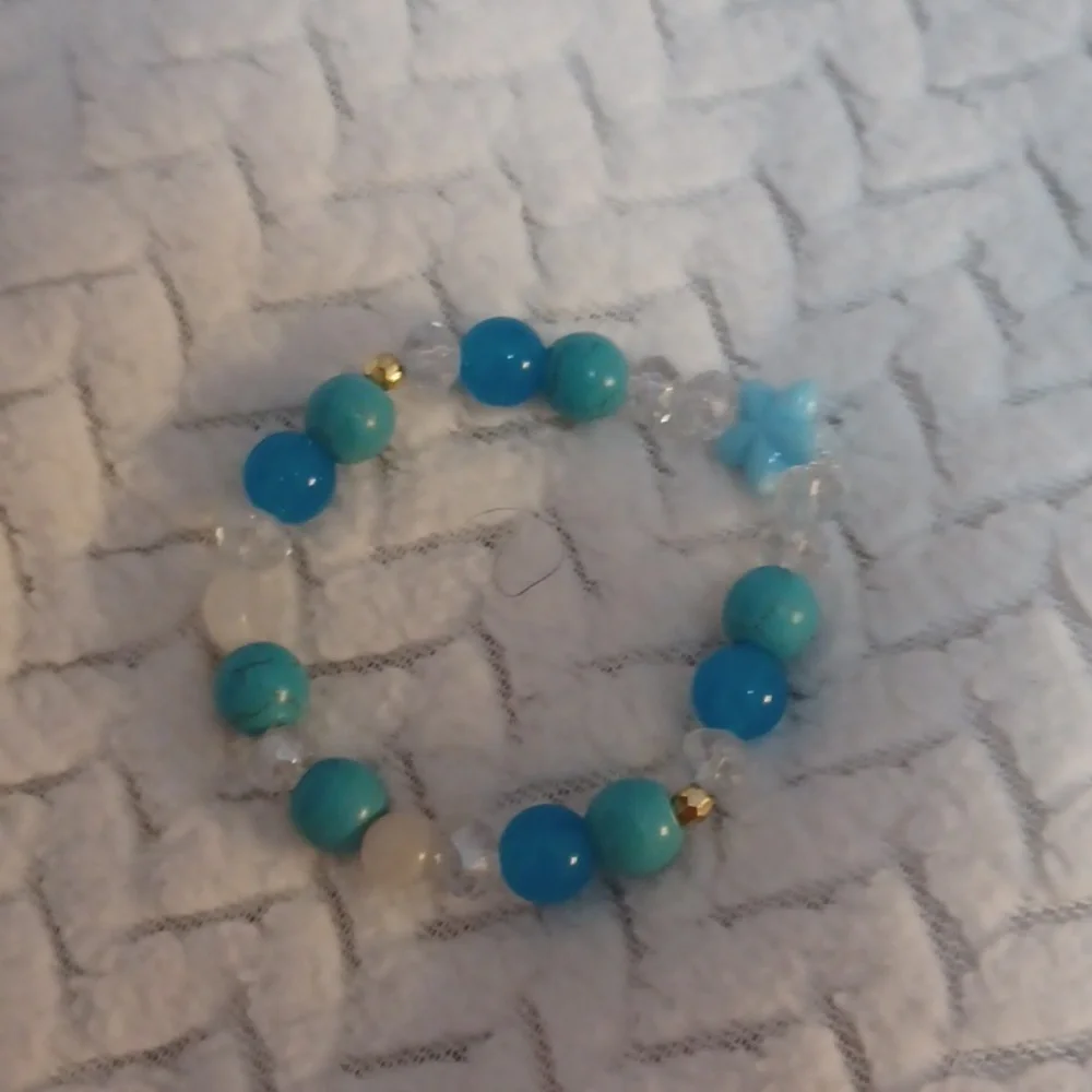 Bracelets - Picture 2 of 5
